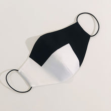 Load image into Gallery viewer, "Yin Yang" Maske mit Gummi um die Ohren, zweifarbige Gesichtsmaske aus Baumwollstoff