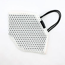 Laden Sie das Bild in den Galerie-Viewer, COV-R-IT "white", FFP2 Masken Cover/ Überzug. stylisch, luftdurchlässig, wiederverwendbar, waschbar.