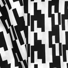 Load image into Gallery viewer, "Striped B/W" Maske, waschbare Gesichtsmaske schwarz weiß Grafik, Oekotex Standard 100