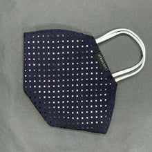 Laden Sie das Bild in den Galerie-Viewer, COV-R-IT "dark blue", FFP2 Masken Cover/ Überzug. stylisch, luftdurchlässig, wiederverwendbar, waschbar, GOTS zertifiziertes Baumwollfutter.