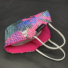 Laden Sie das Bild in den Galerie-Viewer, COV-R-IT "pixelboom", FFP2 Masken Cover/ Überzug. stylisch, luftdurchlässig, wiederverwendbar, waschbar, GOTS zertifiziertes Baumwollfutter.