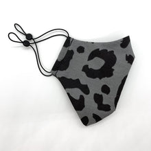 Laden Sie das Bild in den Galerie-Viewer, "Leo" Maske mit Gummi um die Ohren, Gesichtsmaske aus angenehmer Perkal Baumwolle, OekoTex Standard